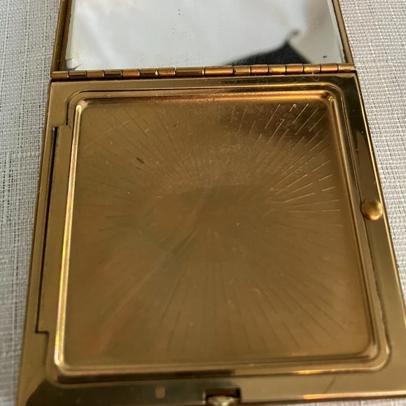 Rare Pilcher Antique "Martini" Brass and Copper Powder Compact with Mirror - Picture 3 of 7